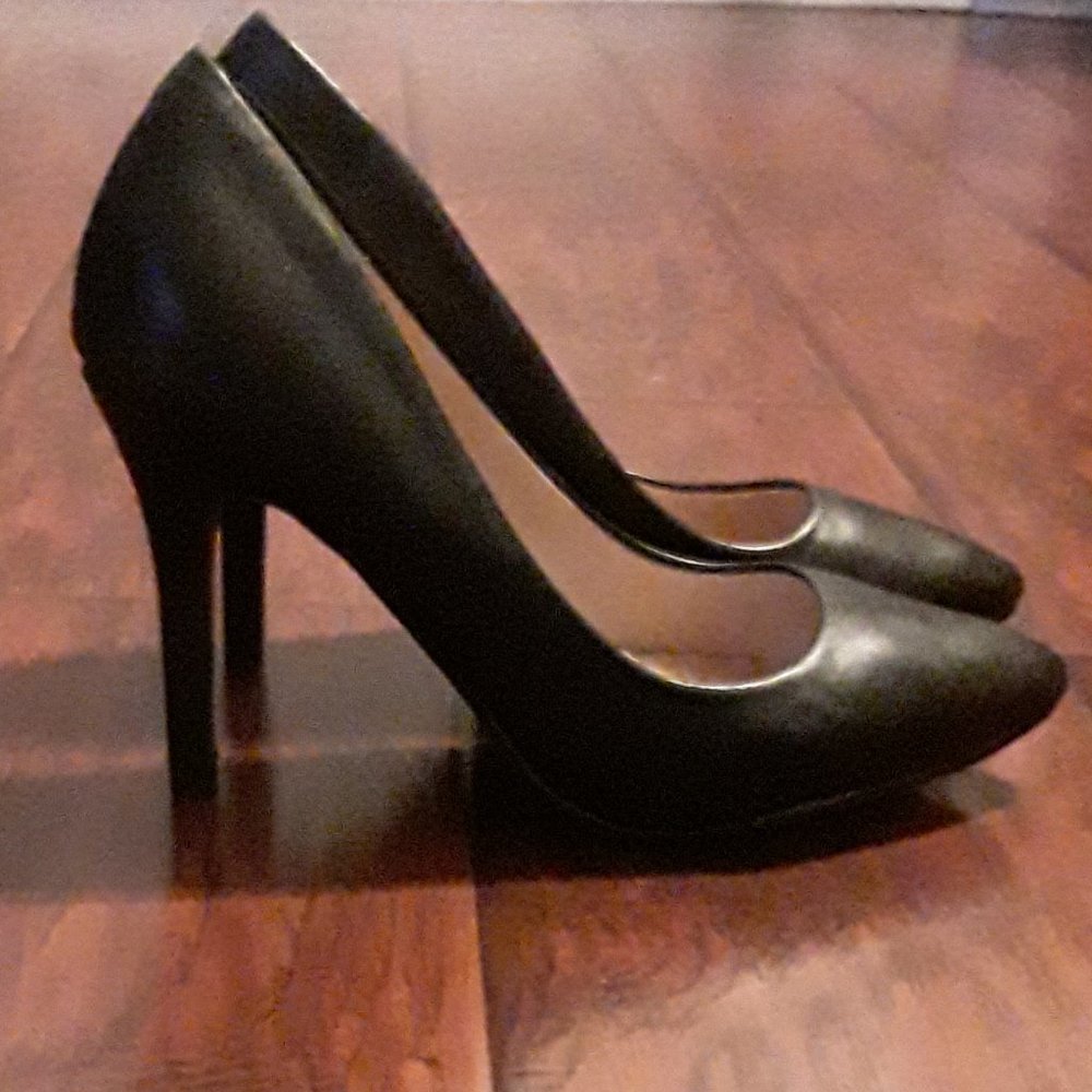 Sergio Bari Pumps *never worn*